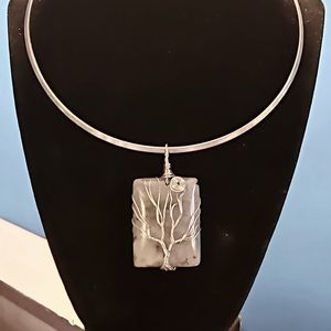 Green stone, Silver-toned PENDANT. (NECKLACE NOT INCLUDED)